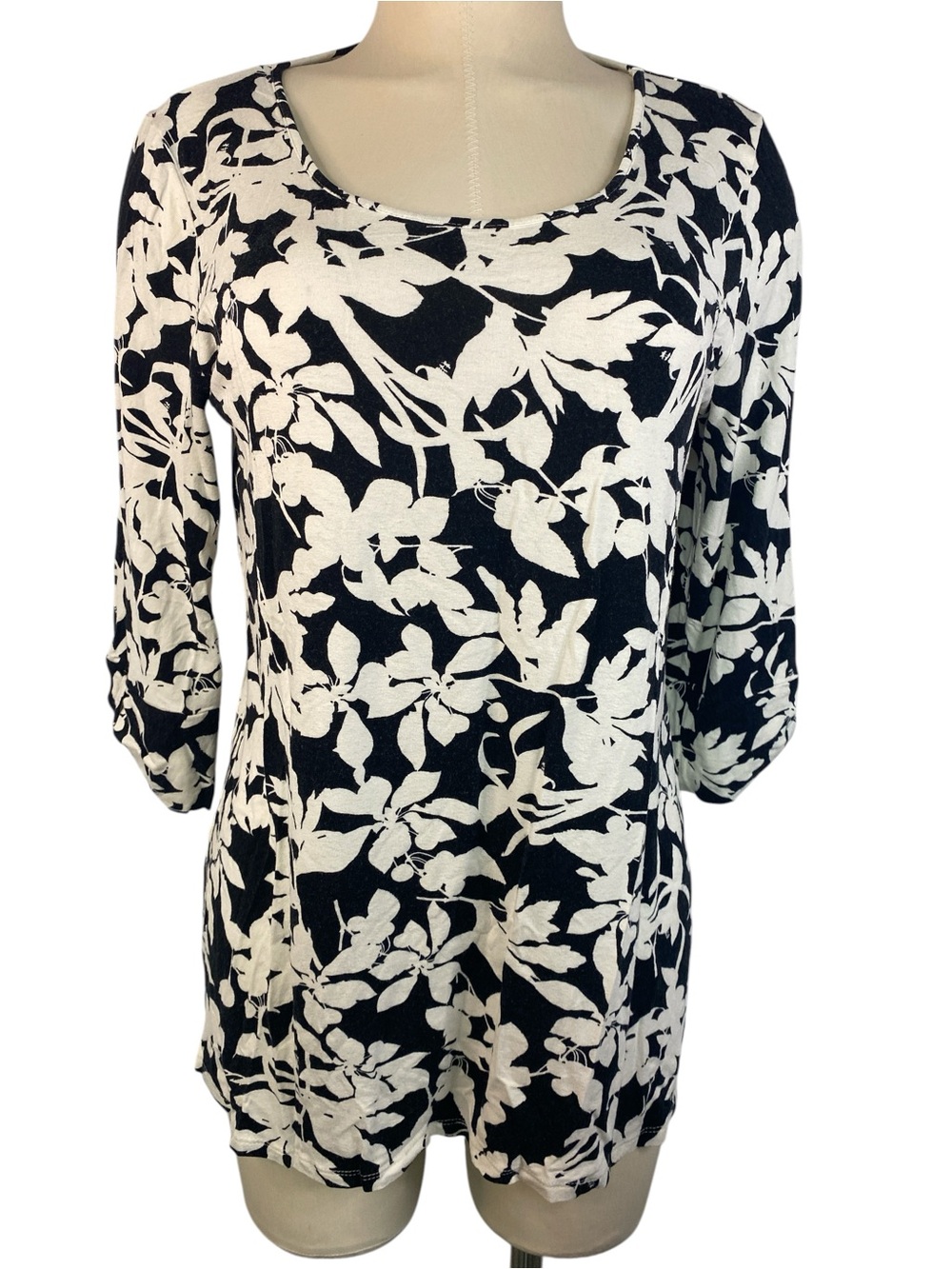 J. Jill Black and White Floral Scoop Neck Women’s Top Medium